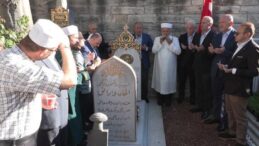 15 Temmuz Şehidi Prof. Dr. İlhan Varank Kabri Başında Dualarla Anıldı