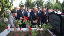 15 Temmuz’un Kahramanı Ömer Halisdemir Kabri Başında Dualarla Anıldı