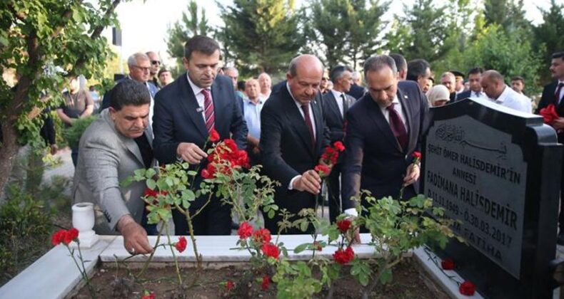 15 Temmuz’un Kahramanı Ömer Halisdemir Kabri Başında Dualarla Anıldı