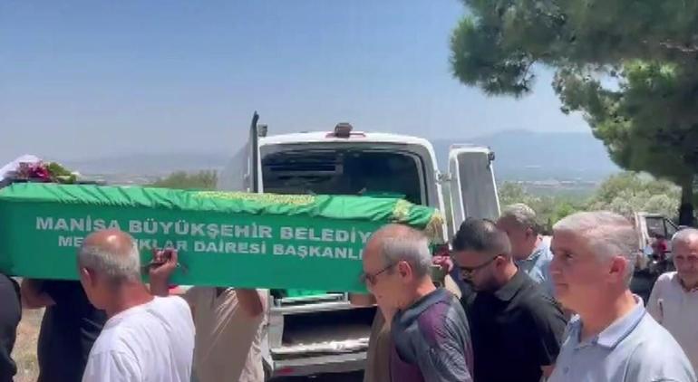 Adli Tıp incelemesi sonrası Ebru Koyuncu'nun naaşı ailesine teslim edildi