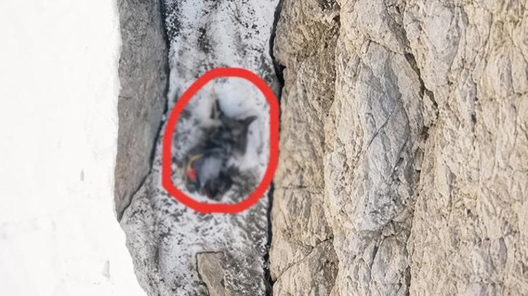 Dron görüntülerinde dağcının düştüğü bölge