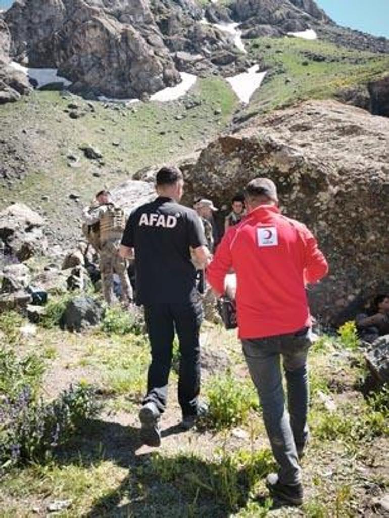 Cilo Sat Dağı'nda kurtarma ekiplerinin çalışmaları