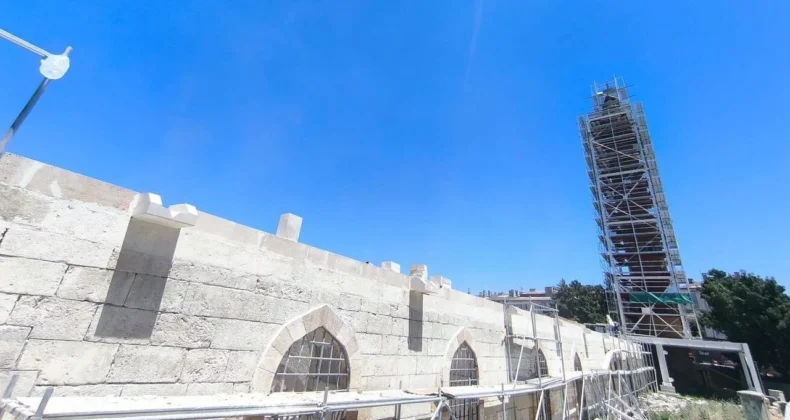 Sivas Ulu Camii’nde Restorasyon Hız Kazandı! 800 Yıllık Tarihi Eser Yenileniyor