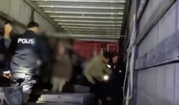 Sivas’ta Göçmen Kaçakçılığı Operasyonu! 3 Şüpheli Tutuklandı, 10 Düzensiz Göçmen Yakalandı