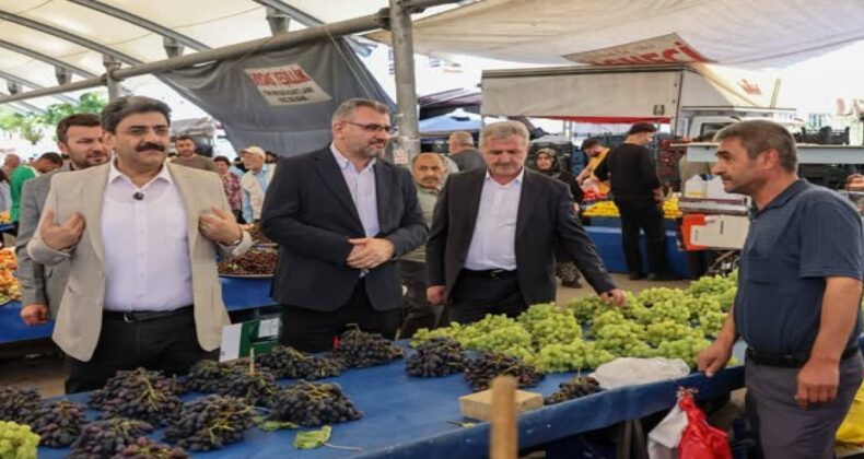AK Parti Heyeti Sivas’ta Vatandaşın Nabzını Pazarda Tuttu! Esnafın Talepleri Dinlendi