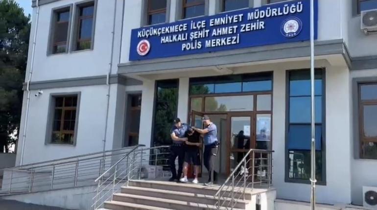 Operasyonda ele geçirilen sahte altın ve silah