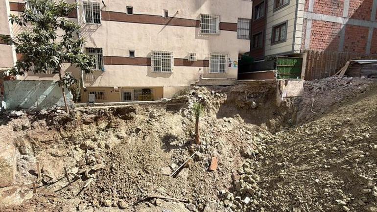 Bahçelievler'de tahliye edilen apartman