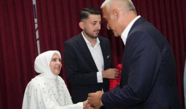 Bakan Ersoy, genç çiftin nikâh şahidi oldu