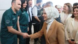 Bakan Mahinur Özdemir Göktaş Kapıkule’de Gurbetçileri Karşıladı: “Gurbetçiler Başımızın Tacı”
