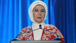 Emine Erdoğan’dan 15 Temmuz Mesajı: Milletimizin Kahramanlık Destanı Hafızalardan Silinmeyecek