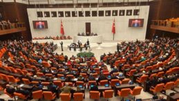 TBMM Yeni Haftada Yoğun Mesaiye Başlıyor! En Düşük Emekli Maaşı ve Somali Tezkeresi Gündemde