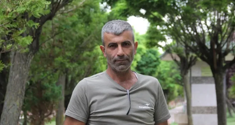 Sivaslı Gurbetçiden Hollanda’da Duygulandıran Davranış! Bulduğu Kur’an-ı Kerimleri Müslüman Ailelere Ulaştırdı