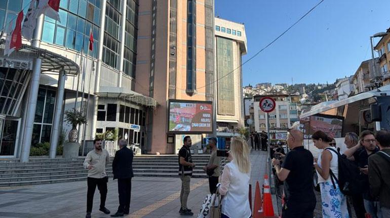 İzmit Belediye Başkanı Fatma Kaplan Hürriyet hakkında yürütülen soruşturma kapsamında operasyon