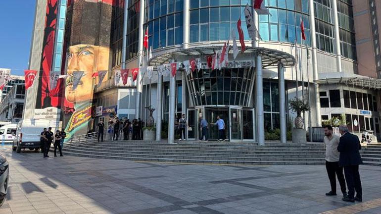 İzmit Belediyesi soruşturmasında operasyon görüntüsü