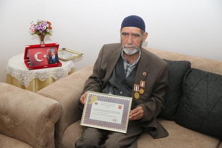 Kıbrıs Gazisi Mehmet Kaban 52 yıl sonra yaşadıklarını anlattı