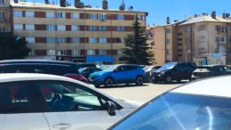 Sivas’ta Otopark Çilesi Büyüyor! Gurbetçilerin Gelişiyle Park Yeri Bulmak Zorlaştı