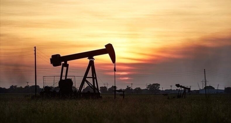Petrol fiyatlarında karışık seyir: 72 dolar seviyesinde!