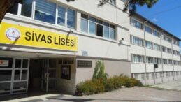 Sivas Lisesi Geçici Olarak Taşınıyor! Yenilenme Süreci Resmen Başladı