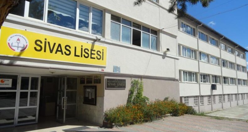 Sivas Lisesi Geçici Olarak Taşınıyor! Yenilenme Süreci Resmen Başladı