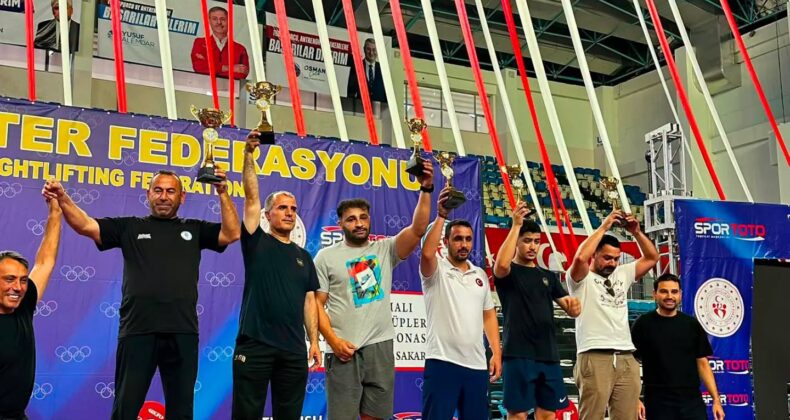 Sivas SEM Halter Takımı Türkiye Kürsüsünde! Yıldızlarda Büyük Başarı