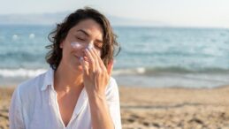 SPF 50 Tek Başına Yeterli Değil! Cilt Lekelerini Önlemek İçin Bu Hatalardan Kaçının