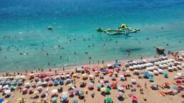 Avrupa’da Deniz Alarmı! Tehlikeli Bakteri Hızla Yayılıyor: Tatilciler Dikkat