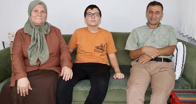 YKS Türkiye Birincisinin Dedesi de Sınava Girdi! Torunuyla Aynı Heyecanı Yaşadı