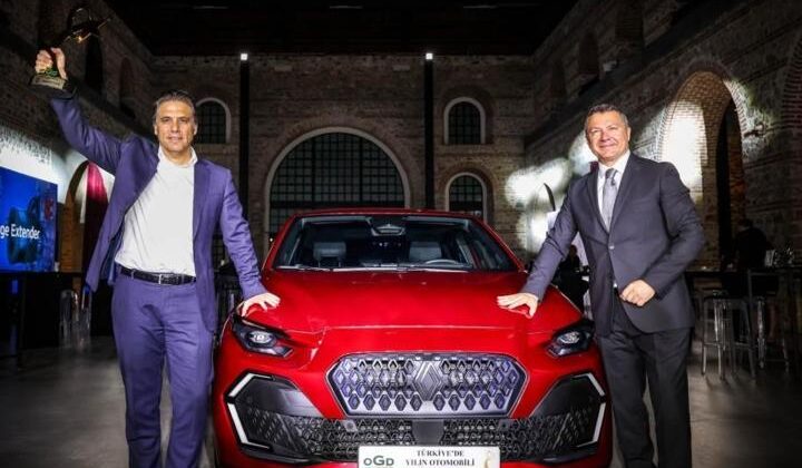Türkiye’de “Yılın Otomobili” Renault Clio Seçildi