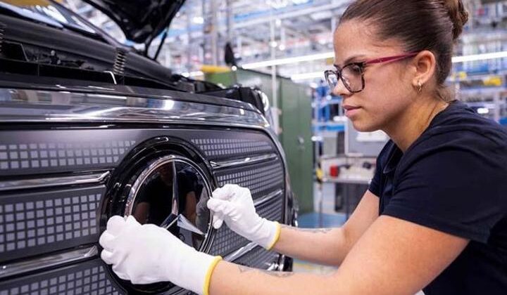 Yeni Mercedes-Benz VLE’nin seri üretimine başlıyor